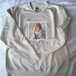 Taylor Swift 1989 Taylor’s Version Crewneck – 2XL - Beige Seagull Sweatshirt